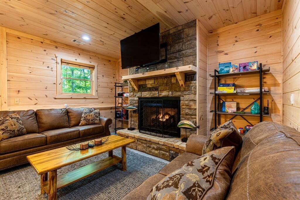 Luxe Family Cabin 8 Min To Downtown Блу-Ридж Экстерьер фото